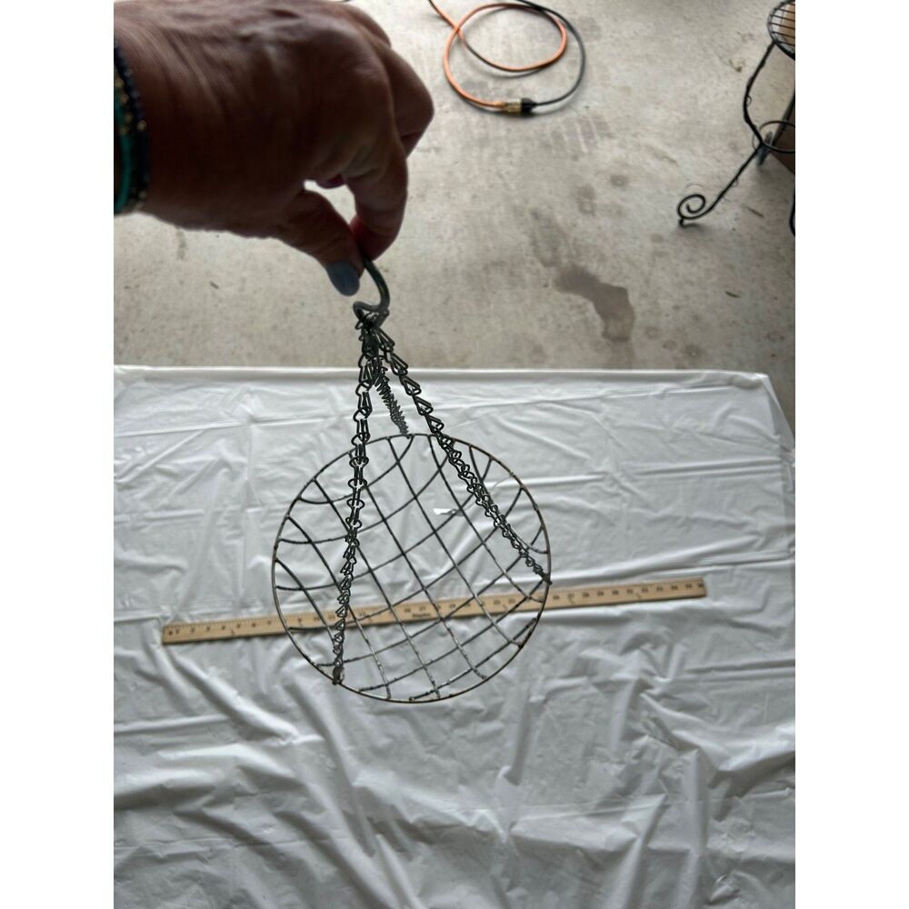 16" round wire hanging basket